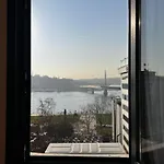 Modern Design, 4 Bedroom Amazing Sea View, Karakoey 8