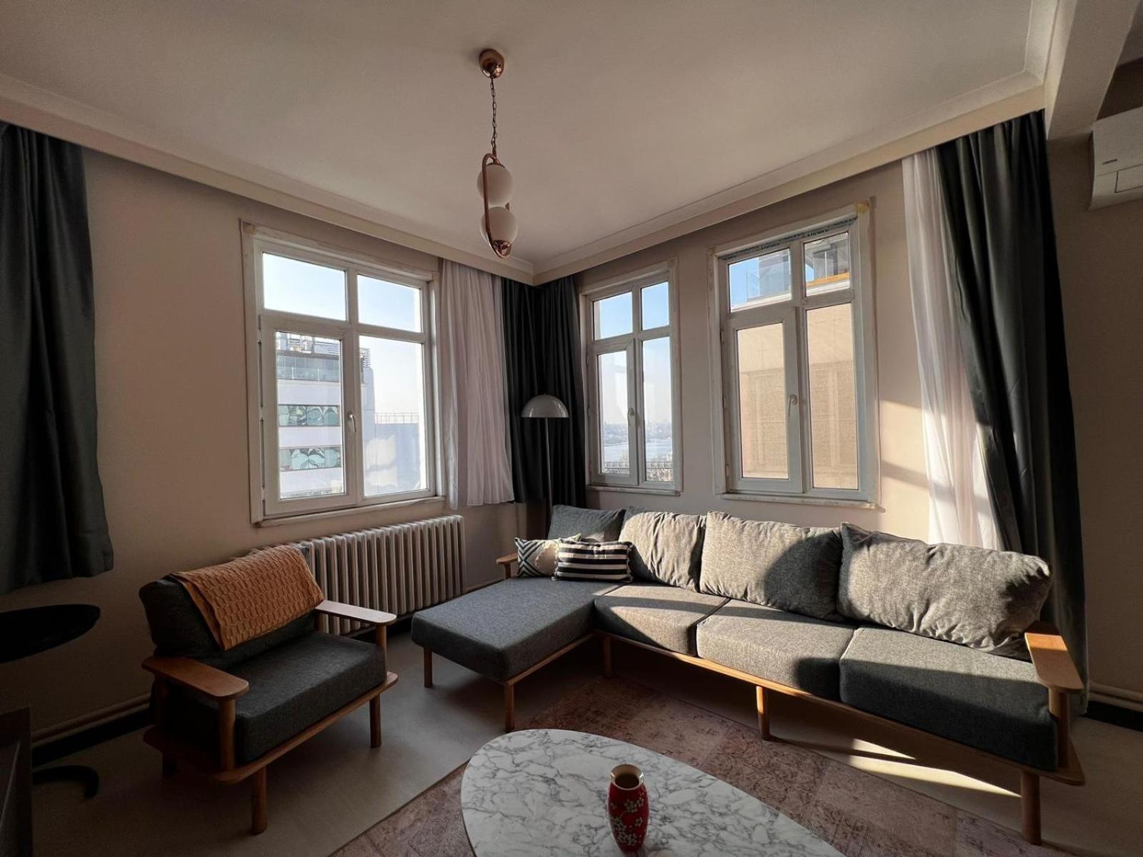 Apartment Modern Design, 4 Bedroom Amazing Sea View, Karakoey 8 Istanbul